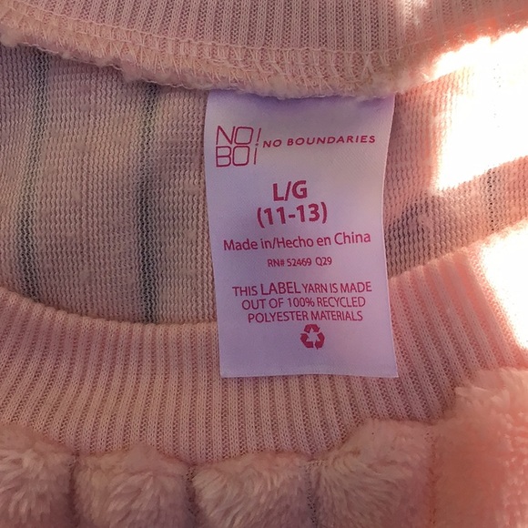 Faux fur pullover😍 - Picture 2 of 4